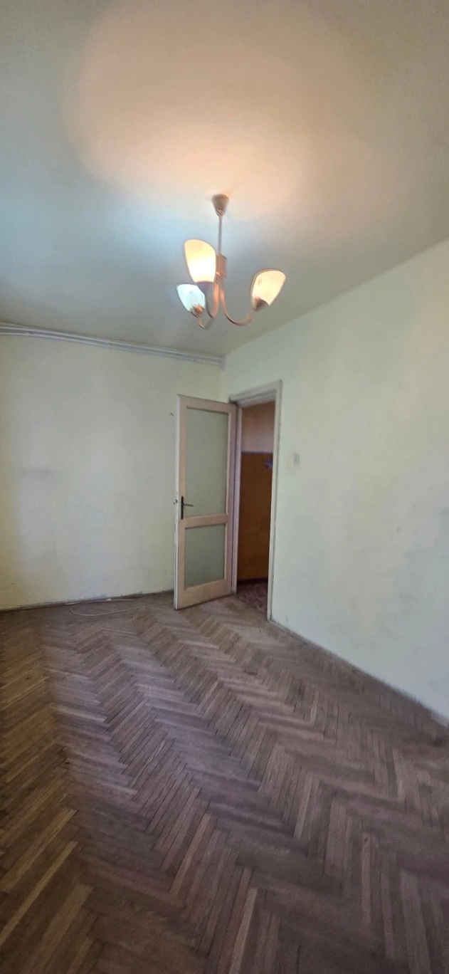 Apartament – De Vânzare – Râmnicu Vâlcea – 3 – camere – Apartament Zonă Centrală