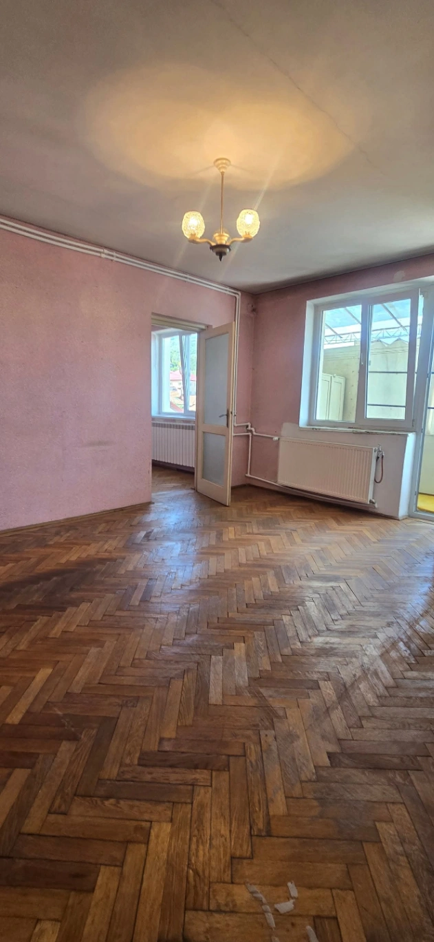 Apartament – De Vânzare – Râmnicu Vâlcea – 3 – camere – Apartament Zonă Centrală