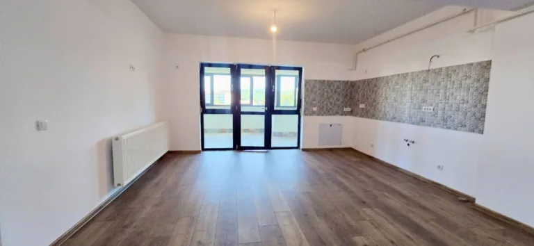 Apartament – De Vânzare – Râmnicu Vâlcea – 3 – camere – Apartament de Vânzare + Parcare exterioară