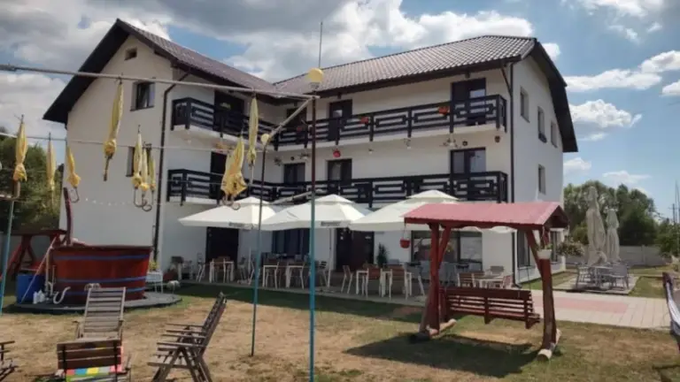 HoReCa – De Vânzare – Slătioara – 16 – camere – Pensiune și Restaurant de Vânzare în Milostea! Preț 590.000 Euro!❤️ 0772203164 – Alina Cozma
