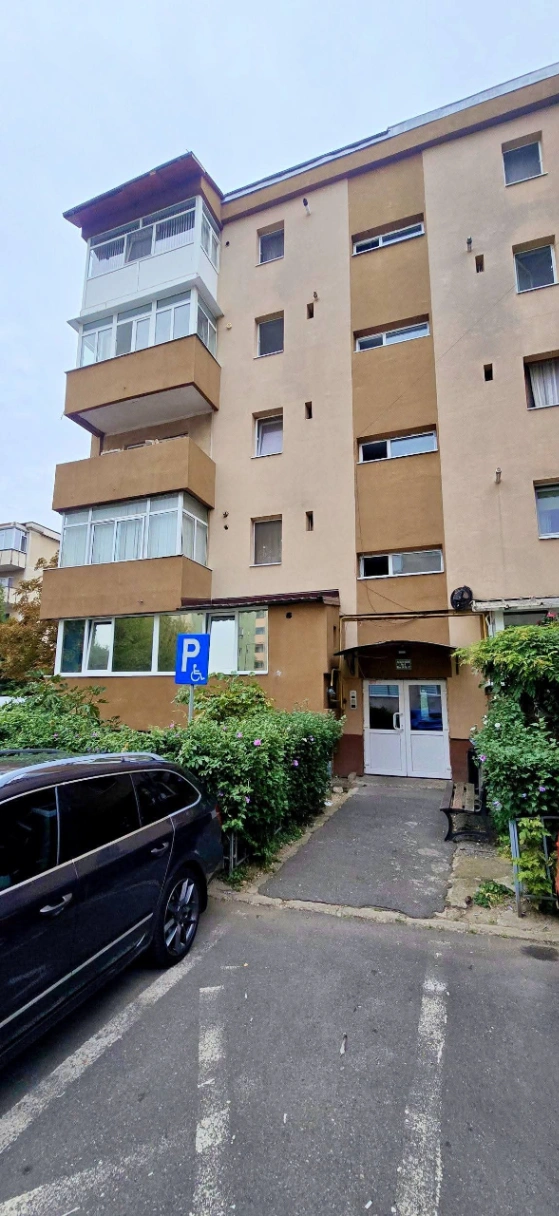 Apartament – De Vânzare – Râmnicu Vâlcea – 4 – camere – ❤️Apartament de Vânzare –4 Camere, Râmnicu Vâlcea. Preț 115.000 Euro 0772 203 164 – Alina