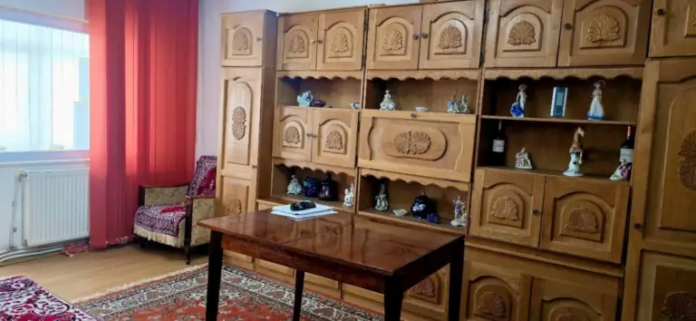 Apartament – De Vânzare – Râmnicu Vâlcea – 4 – camere – ❤️Apartament de Vânzare –4 Camere, Râmnicu Vâlcea. Preț 115.000 Euro 0772 203 164 – Alina