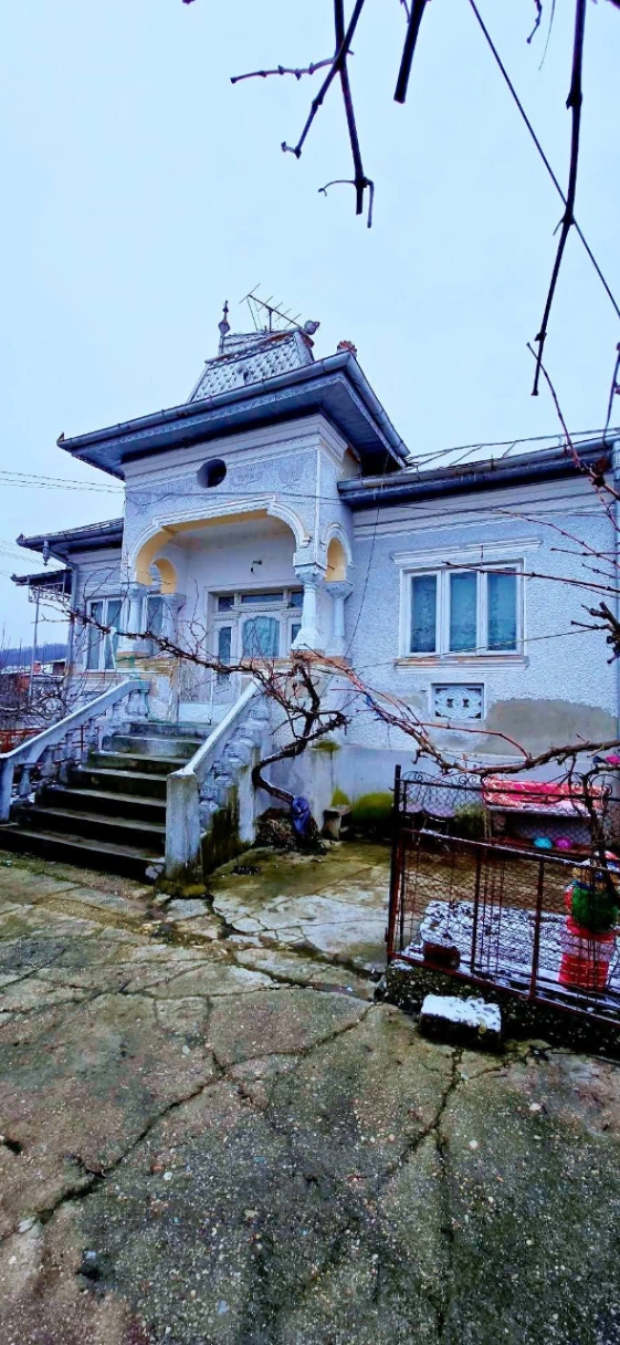 Casă – De Vânzare – Orlești – 4 – camere – Casă de Vânzare în Orlești, Județul Vâlcea