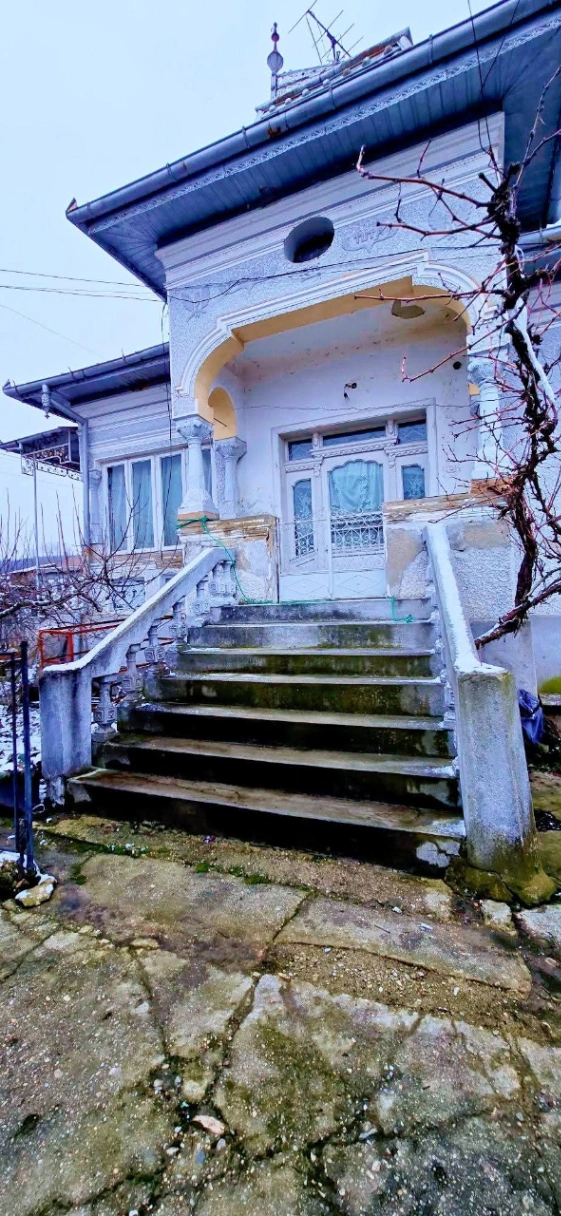 Casă – De Vânzare – Orlești – 4 – camere – Casă de Vânzare în Orlești, Județul Vâlcea