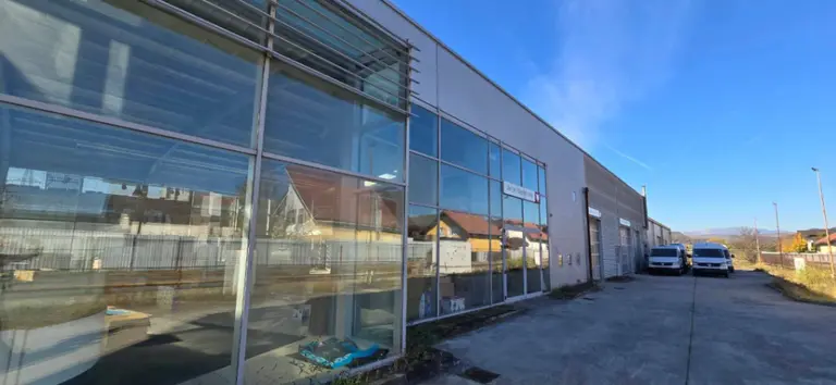 Industrial – De Vânzare – Râmnicu Vâlcea – 3 – camere – ❤️Showroom Premium de Vânzare sau Închiriere Locație EXCEPȚIONALĂ