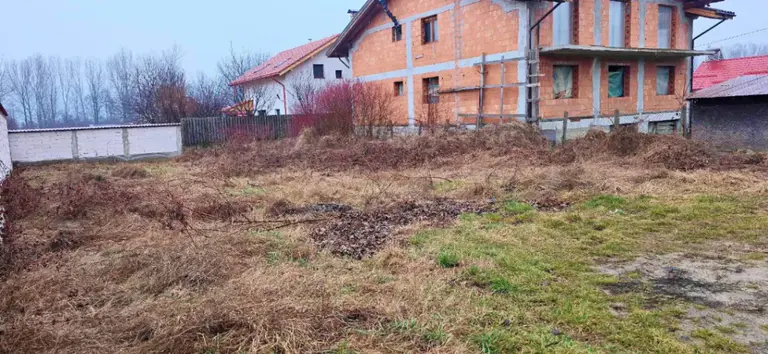Teren – De Vânzare – Bujoreni – metri patrati – Teren Intravilan în Bujoreni, Vâlcea! Preț 39950 Euro