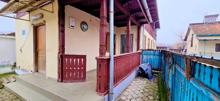 Casă – De Vânzare – Olanu – 8 – camere – Casă de Vânzare în Comuna Olanu, Loc. Stoicănești- Județul Vâlcea. Preț 69.500 Euro