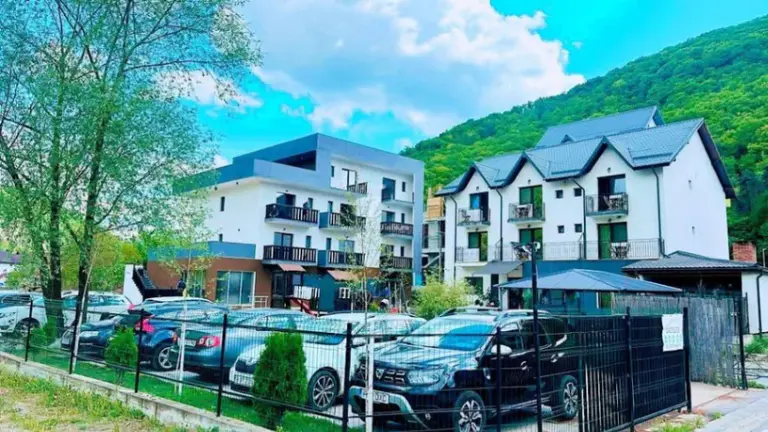 HoReCa – De Vânzare – Călimănești – 16 – camere – INVESTIȚIE PREMIUM ÎN INIMA STAȚIUNII CĂCIULATA – PENSIUNE CĂCIULATA +4⭐ Preț 1.850.000 E