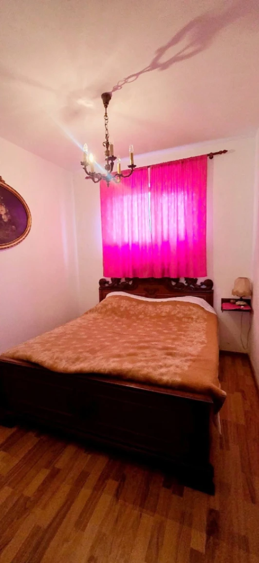 Casă – De Vânzare – Budești – 4 – camere – PROPRIETATE DE VÂNZARE ÎN BUDEȘTI – VÂLCEA, SAT RACOVIȚA | TEREN GENEROS 1.701 MP | PO169.500 Euro