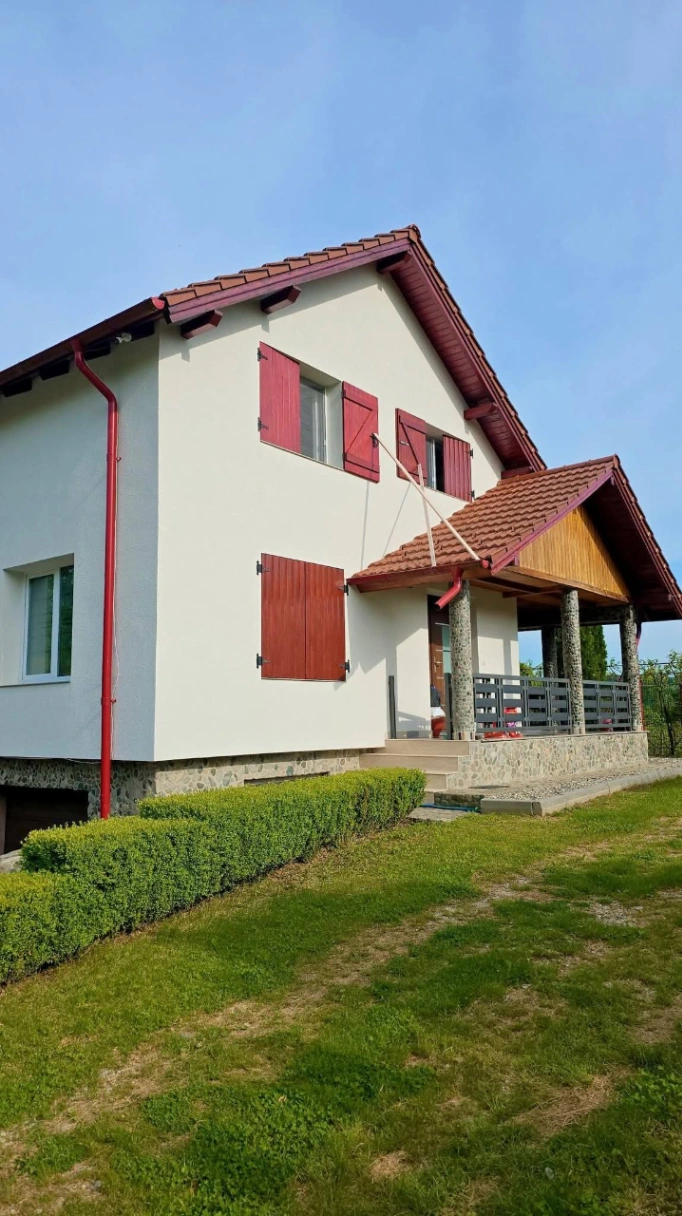 Casă – De Vânzare – Golești – 3 – camere – DE VÂNZARE! Casă + Teren în Comuna Golești, Sat Opătești, Județul Vâlcea!