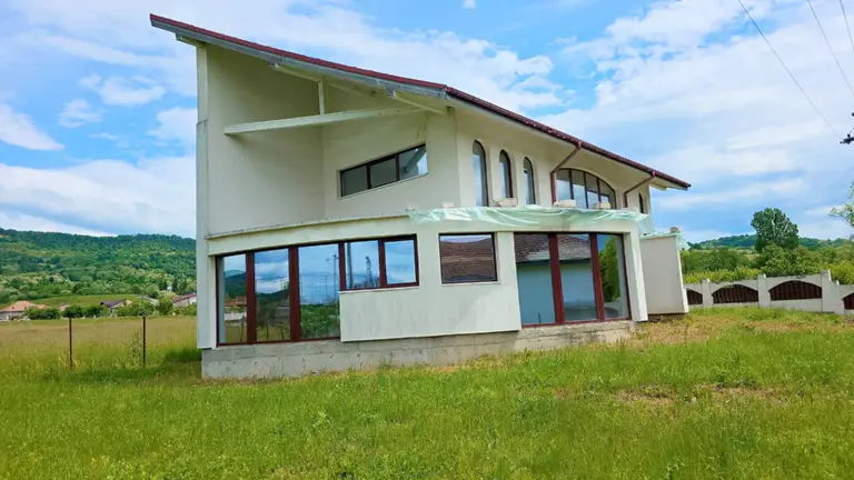 Casă – De Vânzare – Bunești – 3 – camere – ❤️DE VÂNZARE! 219.000 E 0772 203 164 – Alina