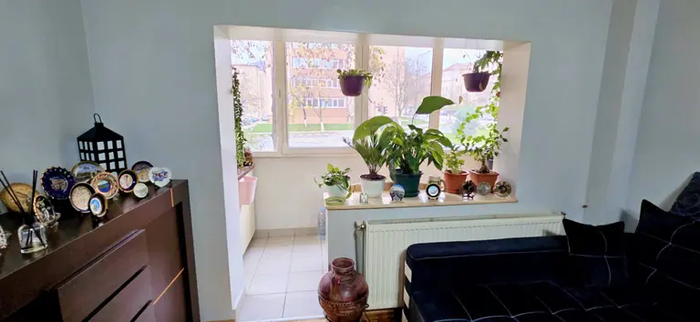 Apartament – De Vânzare – Râmnicu Vâlcea – 3 – camere – Strada Republicii, Zona Nord – Râmnicu Vâlcea 💶 Preț: 109.500 € 0772 203 164 – Alina Cozma