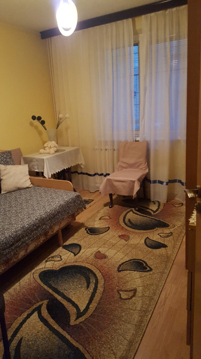 Apartament – De Vânzare – București Sectorul 5 – 3 – camere – Vand apartament 3 camere cf.1 Rahova-Sebastian str.Tutunari