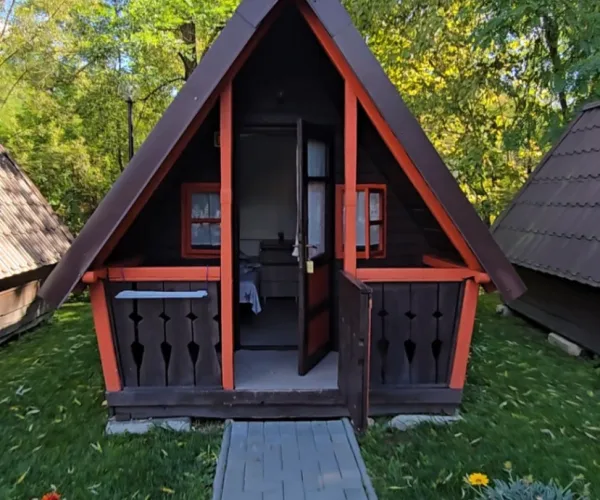Casă – De Vânzare – Ocnele Mari – 1 – camere – 🏡 15 CĂSUȚE DE POVESTE