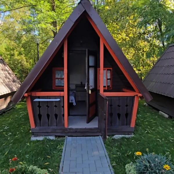 Casă – De Vânzare – Ocnele Mari – 1 – camere – 🏡 15 CĂSUȚE DE POVESTE