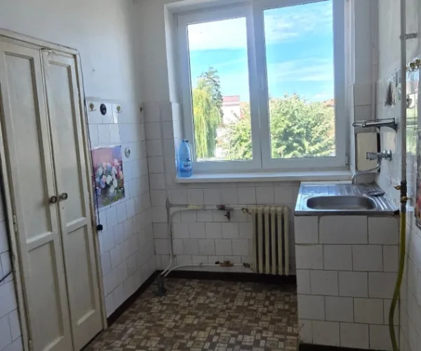 Apartament – De Vânzare – Râmnicu Vâlcea – 3 – camere – Apartament Zonă Centrală