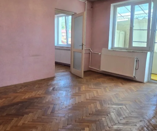 Apartament – De Vânzare – Râmnicu Vâlcea – 3 – camere – Apartament Zonă Centrală