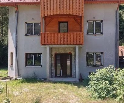 Casă – De Vânzare – Voineasa – 9 – camere – Casă (Pensiune) de Vânzare