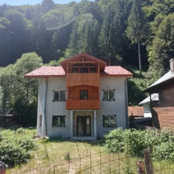 Casă – De Vânzare – Voineasa – 9 – camere – Casă (Pensiune) de Vânzare