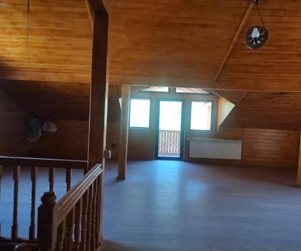 Casă – De Vânzare – Voineasa – 9 – camere – Casă (Pensiune) de Vânzare