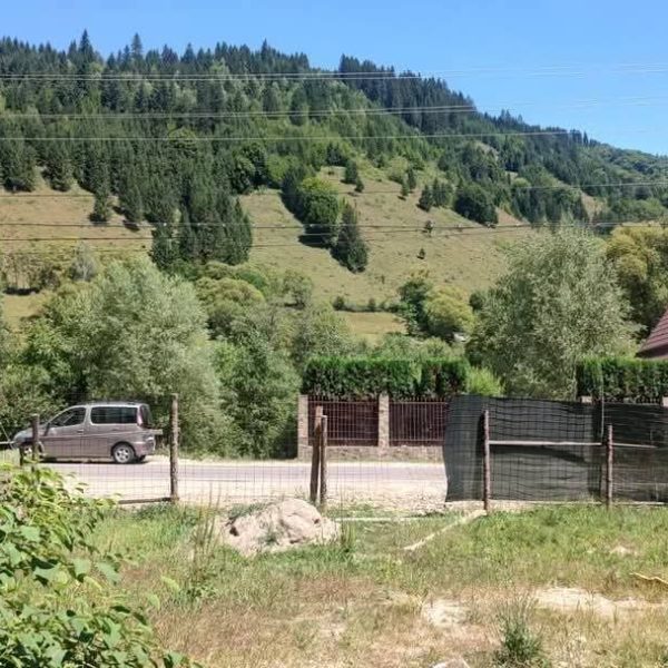 Casă – De Vânzare – Voineasa – 9 – camere – Casă (Pensiune) de Vânzare