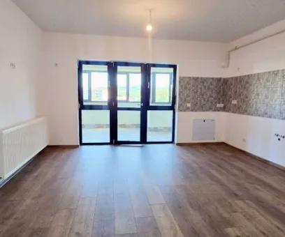 Apartament – De Vânzare – Râmnicu Vâlcea – 3 – camere – Apartament de Vânzare + Parcare exterioară