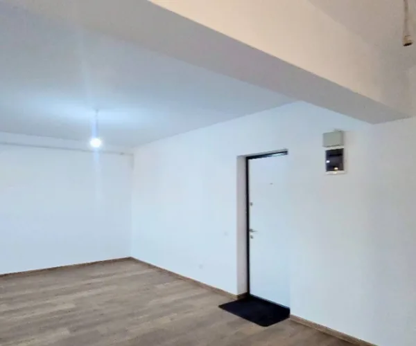 Apartament – De Vânzare – Râmnicu Vâlcea – 3 – camere – Apartament de Vânzare + Parcare exterioară