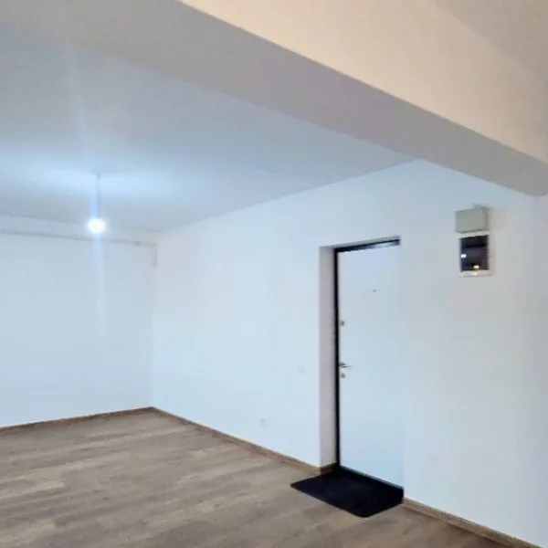 Apartament – De Vânzare – Râmnicu Vâlcea – 3 – camere – Apartament de Vânzare + Parcare exterioară