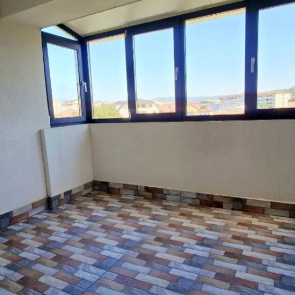 Apartament – De Vânzare – Râmnicu Vâlcea – 3 – camere – Apartament de Vânzare + Parcare exterioară