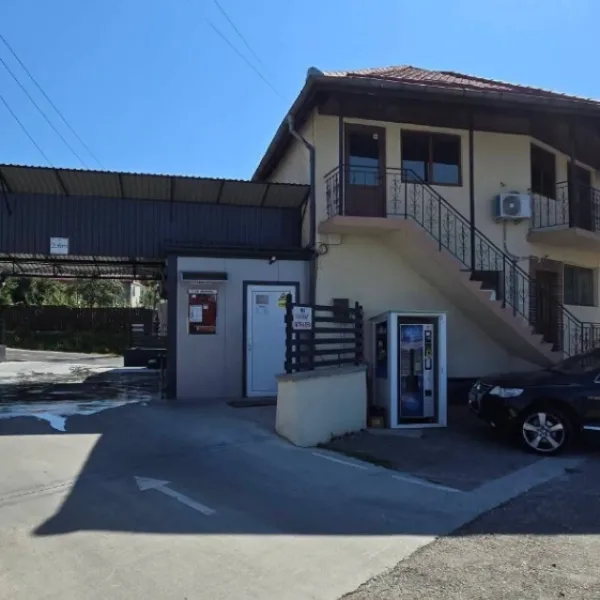 Industrial – De Vânzare – Dăești – 6 – camere – Spălătorie, 2 Apartamente și Spațiu Comercial
