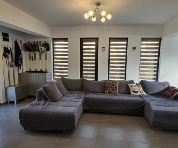 Casă – De Vânzare – Râmnicu Vâlcea – 3 – camere – ❤️Casă de Vânzare în Râmnicu Vâlcea – Intrarea Episcop Inochentie. Preț 227.500 Euro 0772 203 164