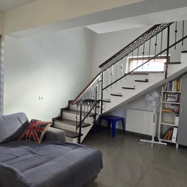Casă – De Vânzare – Râmnicu Vâlcea – 3 – camere – ❤️Casă de Vânzare în Râmnicu Vâlcea – Intrarea Episcop Inochentie. Preț 227.500 Euro 0772 203 164