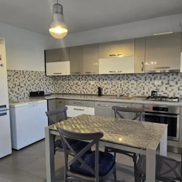Casă – De Vânzare – Râmnicu Vâlcea – 3 – camere – ❤️Casă de Vânzare în Râmnicu Vâlcea – Intrarea Episcop Inochentie. Preț 227.500 Euro 0772 203 164