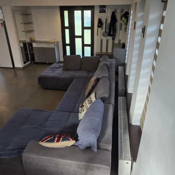 Casă – De Vânzare – Râmnicu Vâlcea – 3 – camere – ❤️Casă de Vânzare în Râmnicu Vâlcea – Intrarea Episcop Inochentie. Preț 227.500 Euro 0772 203 164