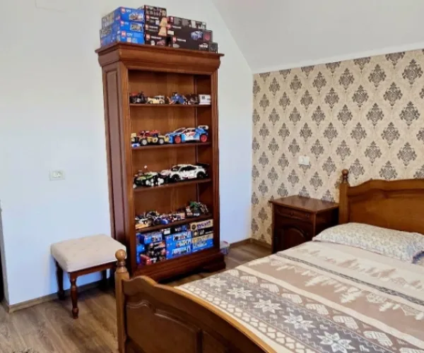 Casă – De Vânzare – Râmnicu Vâlcea – 3 – camere – ❤️Casă de Vânzare în Râmnicu Vâlcea – Intrarea Episcop Inochentie. Preț 227.500 Euro 0772 203 164