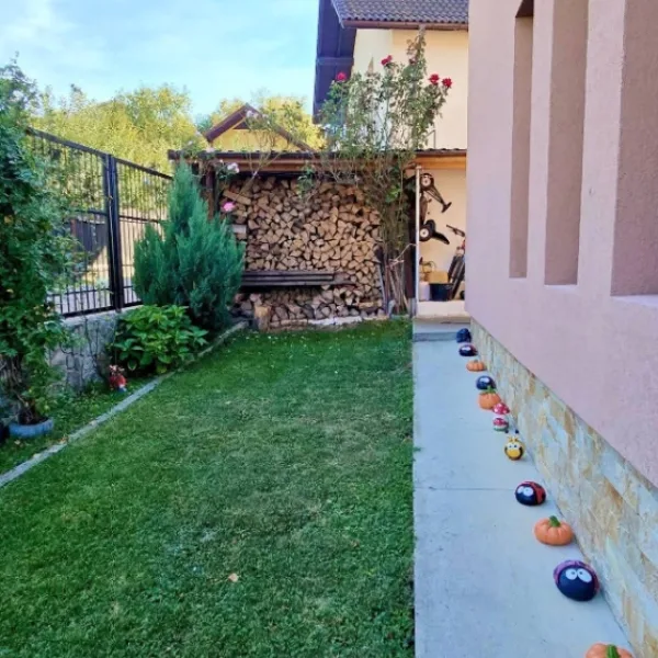 Casă – De Vânzare – Râmnicu Vâlcea – 3 – camere – ❤️Casă de Vânzare în Râmnicu Vâlcea – Intrarea Episcop Inochentie. Preț 227.500 Euro 0772 203 164