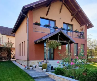 Casă – De Vânzare – Râmnicu Vâlcea – 3 – camere – ❤️Casă de Vânzare în Râmnicu Vâlcea – Intrarea Episcop Inochentie. Preț 227.500 Euro 0772 203 164
