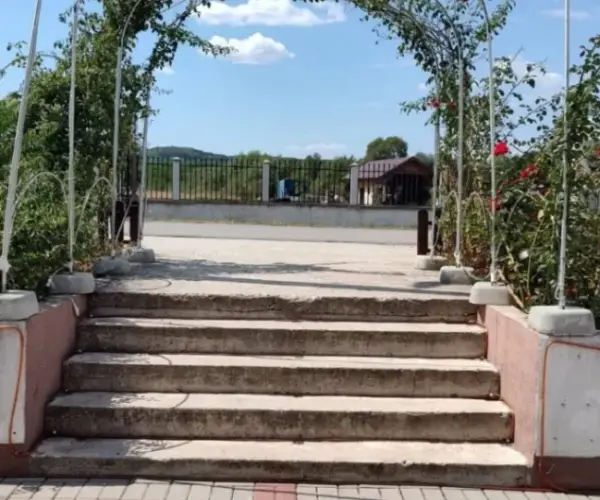 HoReCa – De Vânzare – Slătioara – 16 – camere – Pensiune și Restaurant de Vânzare în Milostea! Preț 590.000 Euro!❤️ 0772203164 – Alina Cozma
