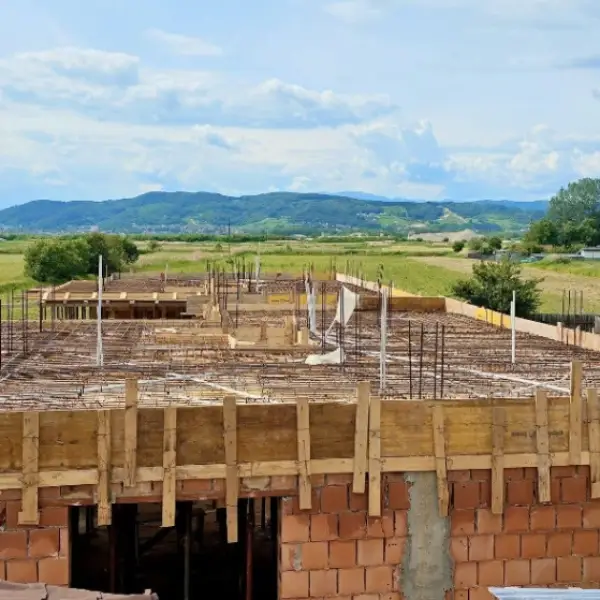 Casă – De Vânzare – Budești – 3 – camere – COMPLEX REZIDENȚIAL BUDEȘTI–RÂMNICU VÂLCEA! 🌟 135.000 EURO + TVA Telefon 0772203164 Alina Cozma