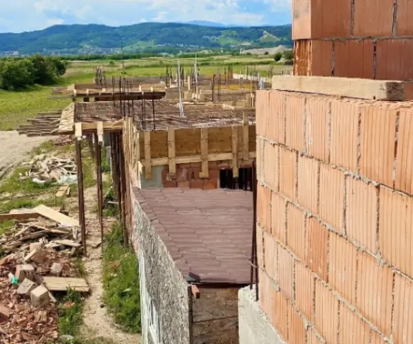 Casă – De Vânzare – Budești – 3 – camere – COMPLEX REZIDENȚIAL BUDEȘTI–RÂMNICU VÂLCEA! 🌟 135.000 EURO + TVA Telefon 0772203164 Alina Cozma