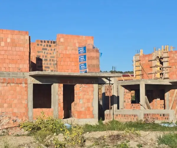 Casă – De Vânzare – Budești – 3 – camere – COMPLEX REZIDENȚIAL BUDEȘTI–RÂMNICU VÂLCEA! 🌟 135.000 EURO + TVA Telefon 0772203164 Alina Cozma