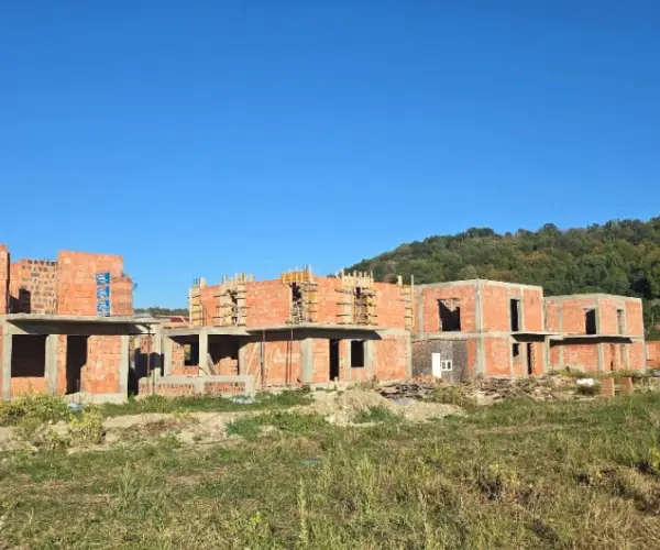 Casă – De Vânzare – Budești – 3 – camere – COMPLEX REZIDENȚIAL BUDEȘTI–RÂMNICU VÂLCEA! 🌟 135.000 EURO + TVA Telefon 0772203164 Alina Cozma