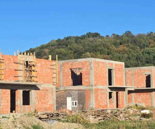 Casă – De Vânzare – Budești – 3 – camere – COMPLEX REZIDENȚIAL BUDEȘTI–RÂMNICU VÂLCEA! 🌟 135.000 EURO + TVA Telefon 0772203164 Alina Cozma