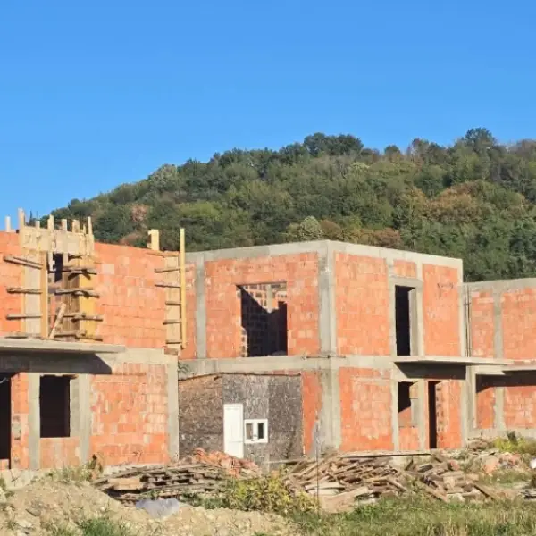Casă – De Vânzare – Budești – 3 – camere – COMPLEX REZIDENȚIAL BUDEȘTI–RÂMNICU VÂLCEA! 🌟 135.000 EURO + TVA Telefon 0772203164 Alina Cozma