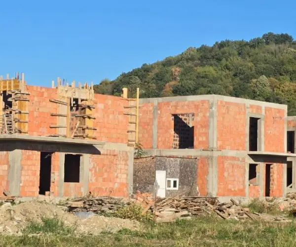 Casă – De Vânzare – Budești – 3 – camere – COMPLEX REZIDENȚIAL BUDEȘTI–RÂMNICU VÂLCEA! 🌟 135.000 EURO + TVA Telefon 0772203164 Alina Cozma