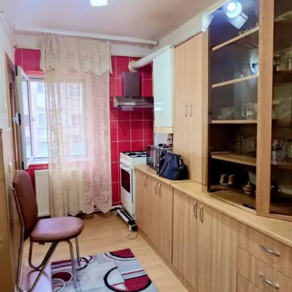 Apartament – De Vânzare – Râmnicu Vâlcea – 4 – camere – ❤️Apartament de Vânzare –4 Camere, Râmnicu Vâlcea. Preț 115.000 Euro 0772 203 164 – Alina