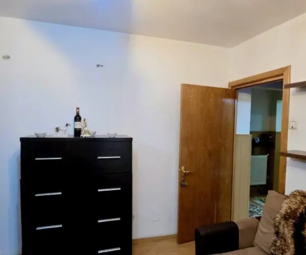 Apartament – De Vânzare – Râmnicu Vâlcea – 4 – camere – ❤️Apartament de Vânzare –4 Camere, Râmnicu Vâlcea. Preț 115.000 Euro 0772 203 164 – Alina