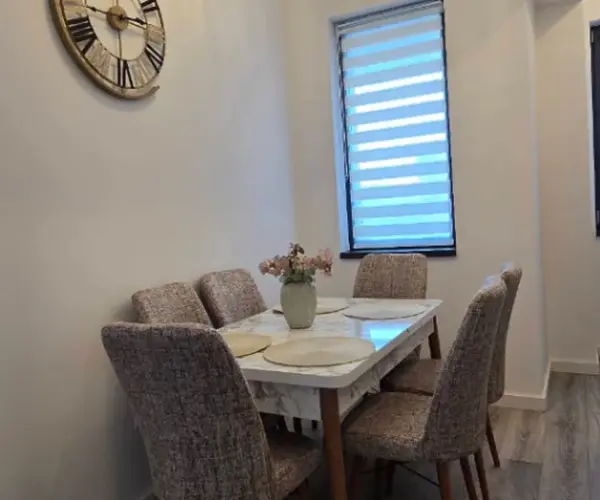 Apartament – De Închiriat – Râmnicu Vâlcea – 3 – camere – ❤️ APARTAMENT DE LUX CU 3 CAMERE – DE ÎNCHIRIAT❤️ Preț 600 Euro/Lună Telefon 0772 203 164