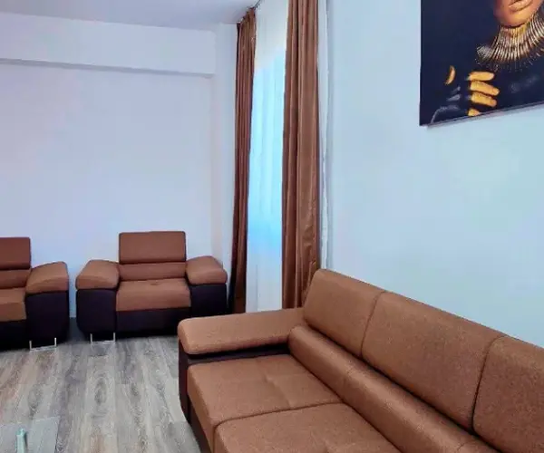 Apartament – De Închiriat – Râmnicu Vâlcea – 3 – camere – ❤️ APARTAMENT DE LUX CU 3 CAMERE – DE ÎNCHIRIAT❤️ Preț 600 Euro/Lună Telefon 0772 203 164