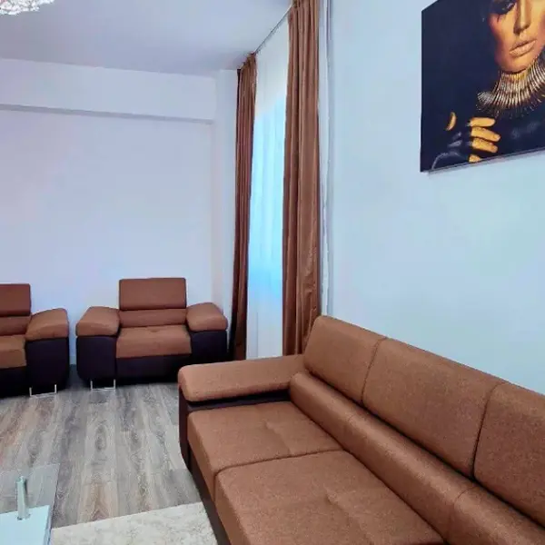 Apartament – De Închiriat – Râmnicu Vâlcea – 3 – camere – ❤️ APARTAMENT DE LUX CU 3 CAMERE – DE ÎNCHIRIAT❤️ Preț 600 Euro/Lună Telefon 0772 203 164